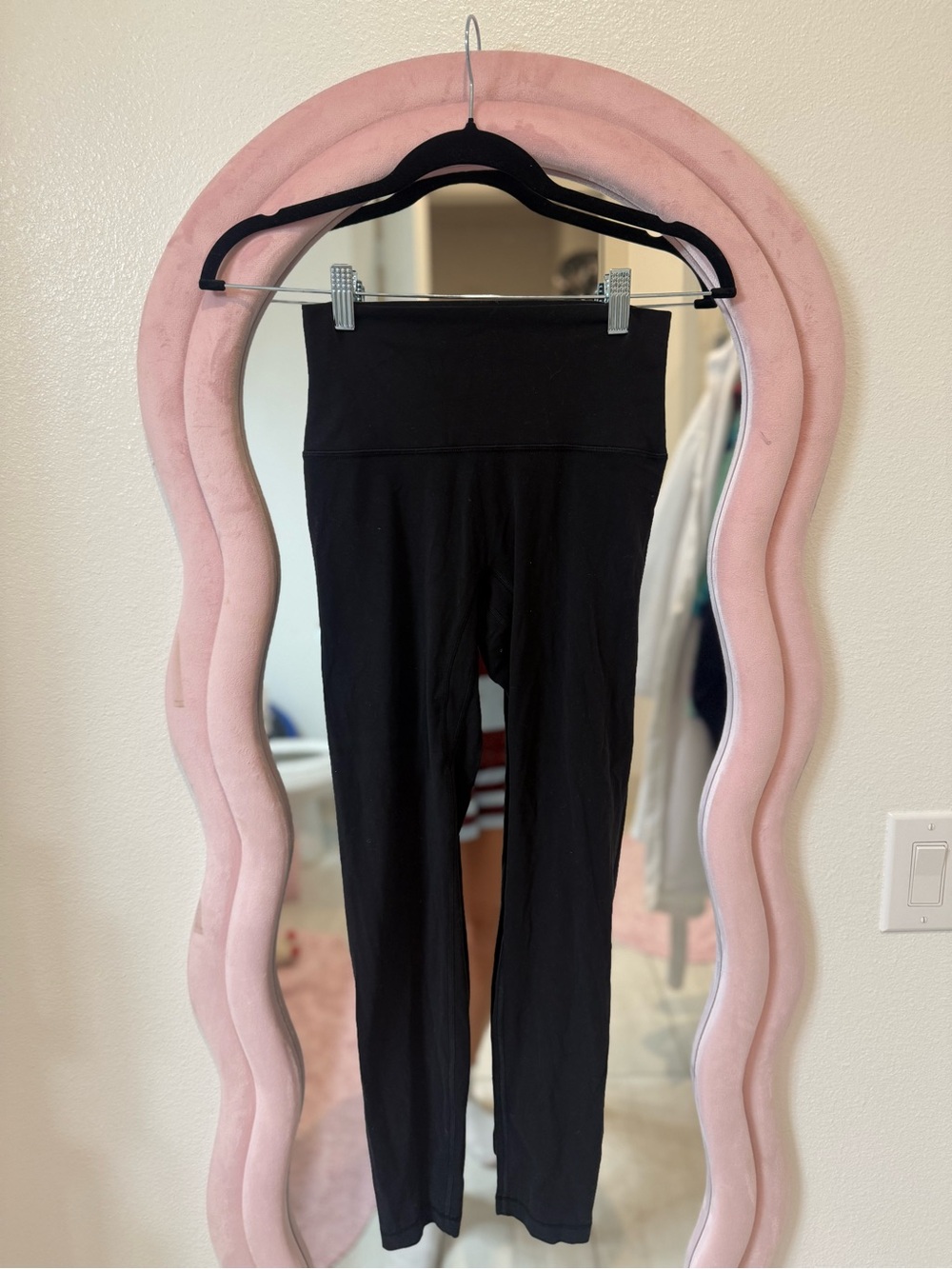 Black Aritzia Leggings